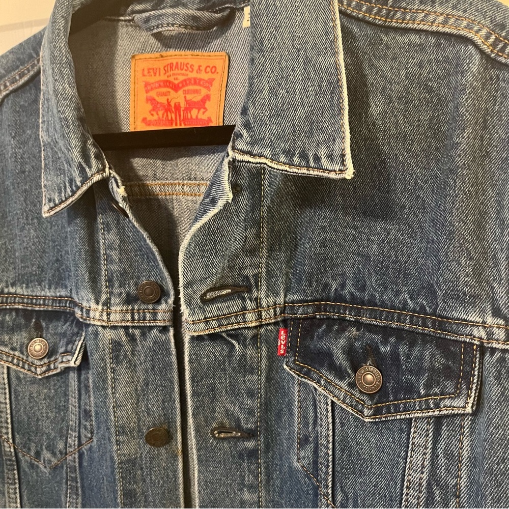 Levi's Jean Jacket - Picture 3 of 5